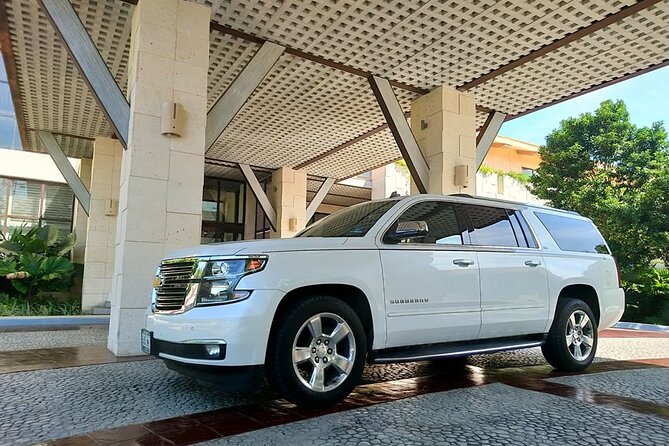Luxury one way transfer to Tulum from Cancun airport - Meeting your driver at each Cancun terminal