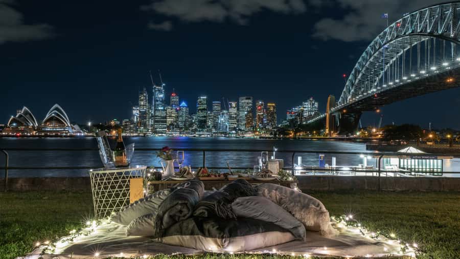 Luxury Picnic for 2 with Sydney Harbour Views at Kirribilli - A polished picnic, not a blanket and takeaway