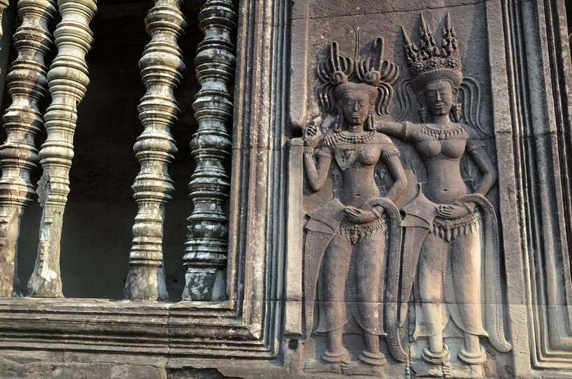 Luxury Private 2-Day Angkor Wat with English or German Guide - Comfort, Walking, and Temple Etiquette