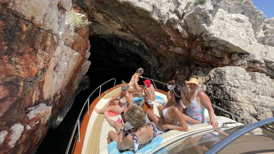 Luxury Private Boat Tour to Elaphiti Islands (4 hours) - What the four-hour schedule really allows