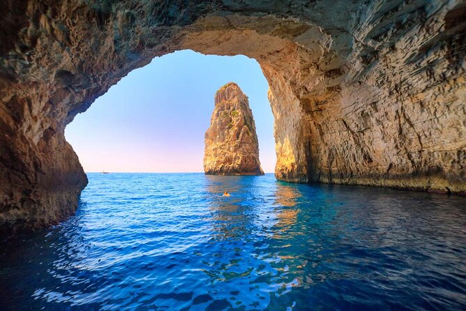 Luxury Private Cruise to Paxos, Antipaxos & Blue Caves with Lunch - Mongonissi and the return through Paxos