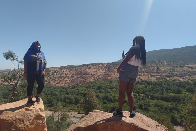 Luxury private day trip - Atlas Mountains, Agafay Desert & camels - Crossing the Agafay Desert by 4x4