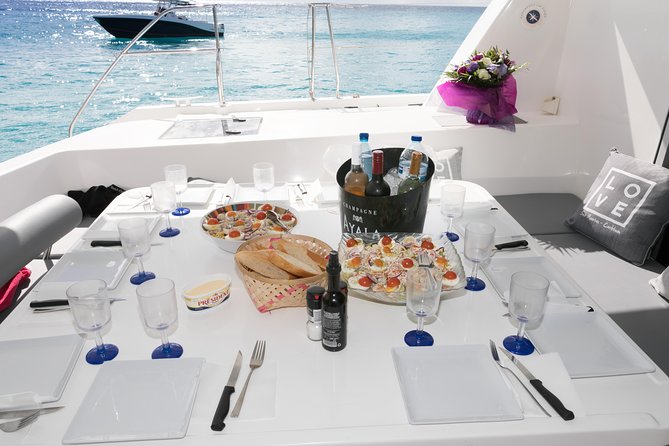 Luxury Private Full-Day Catamaran Charter in St Maarten & Saint-Martin - The crew makes the private format worthwhile