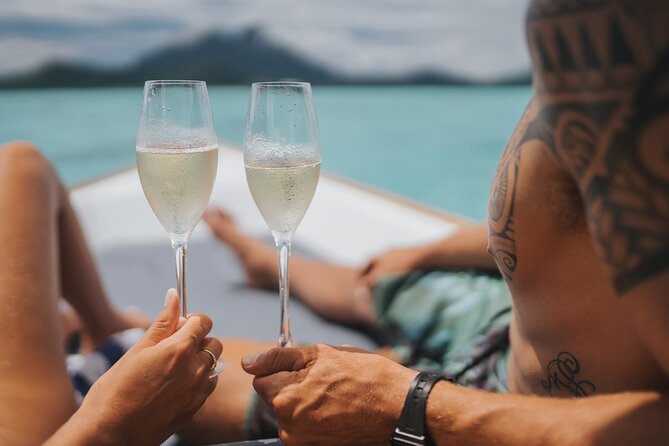 Luxury Private full day tour & Motu lunch in Bora-Bora - A private outrigger makes the day feel personal