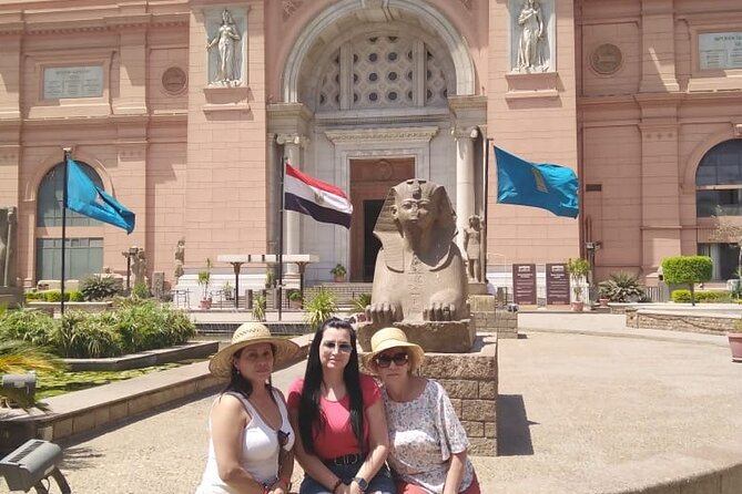 Luxury Private Tour Giza Pyramids ,Egyptian Museum and Bazaars - Who will get the most from this tour?