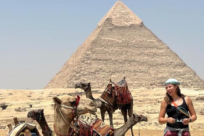 Luxury Private Tour Giza pyramids ,Sphinx ,Camel Rid and Lunch - Seeing Cheops, Chefren, and Mykerinos