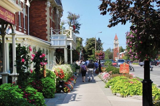 Luxury Private Tour of Niagara Falls from Toronto - Niagara-on-the-Lake After the Thunder