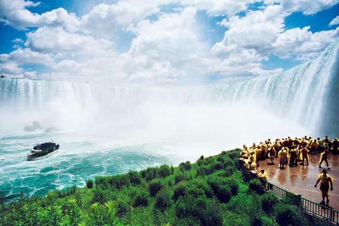Luxury Private Tour of Niagara Falls from Toronto - The Human Side of the Tour