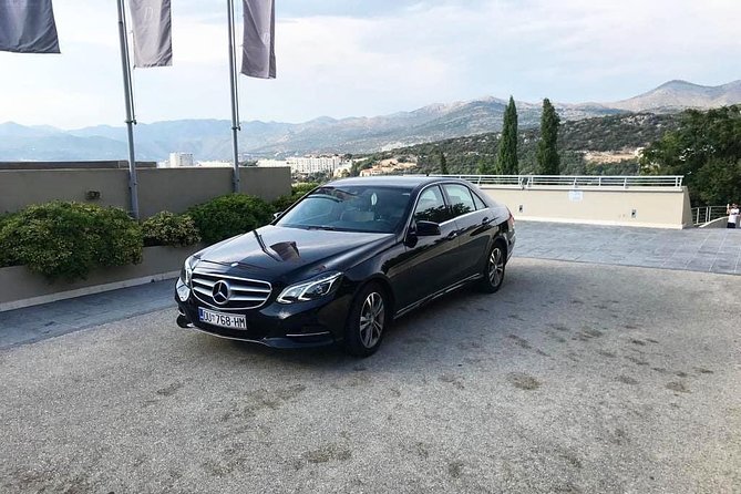 Luxury private transfer: Dubrovnik airport to Dubrovnik - Best choice for families and small groups