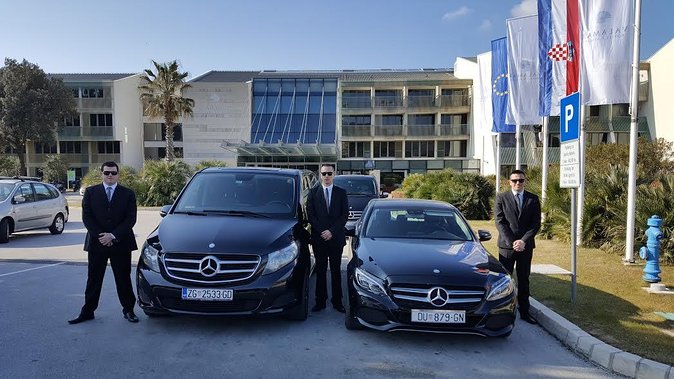 Luxury private transfer: Dubrovnik to Dubrovnik airport - Choosing between a Mercedes E-Class and V-Class