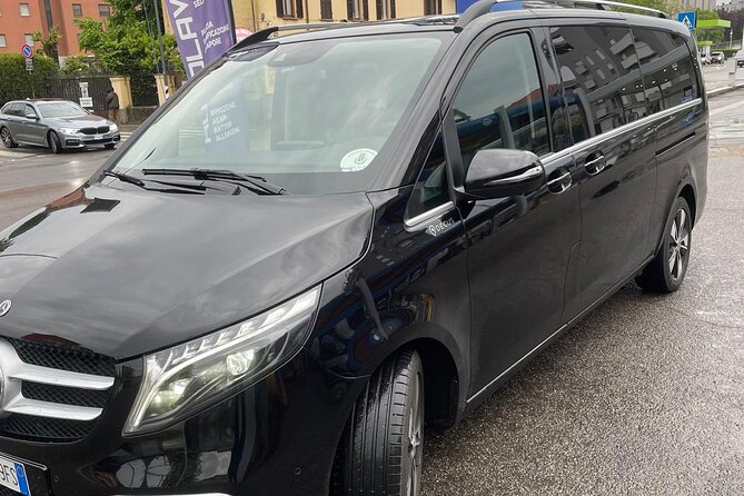 Luxury Private Transfer from/to Fiumicino Airport to Rome Center - What the strongest service looks like