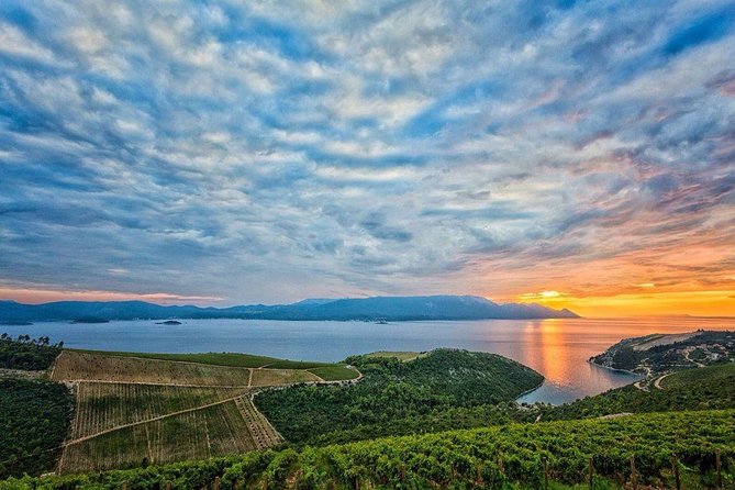 Luxury private transfer Split - Dubrovnik with lunch in Ston - Why turn a transfer into a sightseeing day?