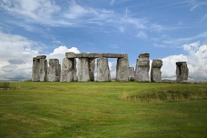 Luxury Private Vehicle Day Hire from & to London via Stonehenge & Windsor Castle - Key points to know before booking