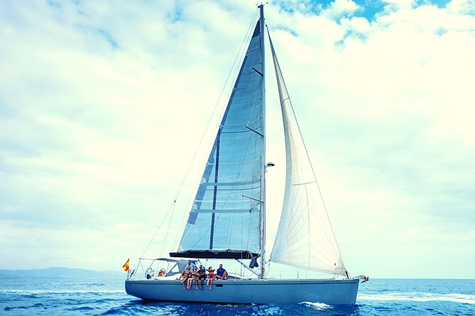 Luxury Private Yacht Sailing Tours in Barcelona - A private boat changes the pace