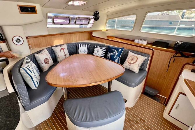 Luxury Sailing catamaran charter in Cabo San Lucas all inclusive - Why the private format changes the day