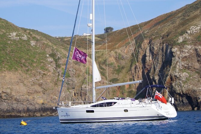 Luxury Sailing Experience Day with Champagne and Lunch or Dinner - Champagne, lunch, and dinner on board