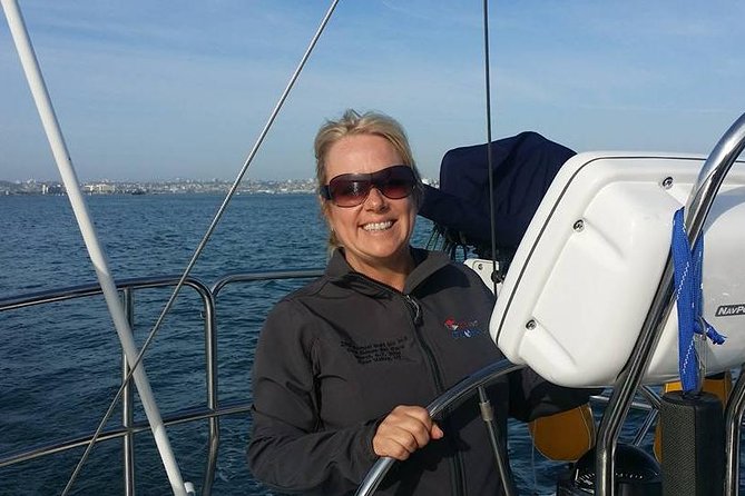 Luxury Sailing Tour of San Diego's Bay and Coastal Waterways - Why a six-person sail feels different