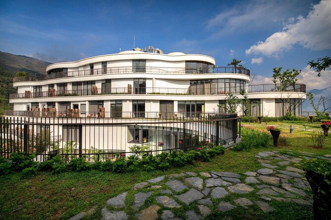 LUXURY SAPA TOUR 2D1N -Stay At 5 Star Hotel-Transfer by sleep bus - A homestay night, not a conventional luxury hotel