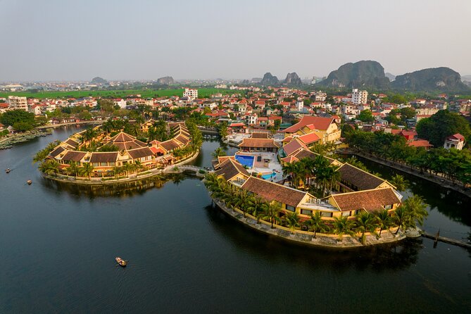 Luxury small Group Hoa Lu - Tam Coc - Mua Cave Max 6 - 8 pax/tour - Cycling through the rural lanes