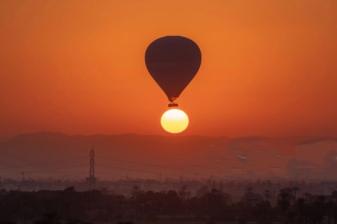 Luxury Sunrise Balloon Ride in Luxor with Hotel Pickup - Landing, certificates, and the small extras