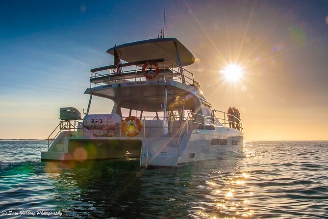 Luxury Sunset Cruise with Prosecco - Leaving the V&A Waterfront for Table Bay