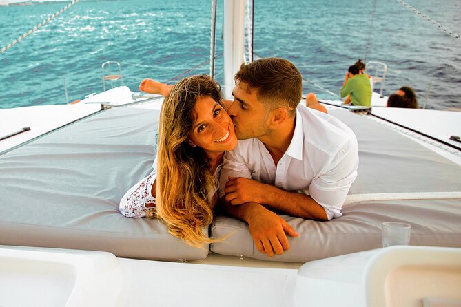 Luxury Sunset Sailing Cruise in Cancun with Light Dinner and Open Bar - Hotel pickup can make or break the evening