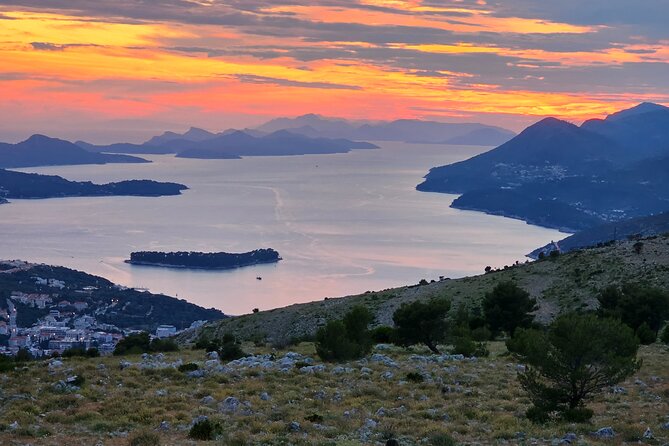 Luxury Sunset Tour with Wine Tasting - Timing, pickup, and the private format