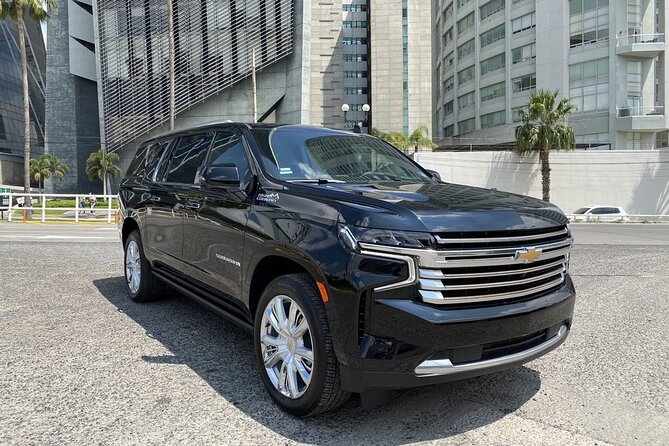 Luxury Suv from Cancun One Way International Airport - Finding your representative after immigration