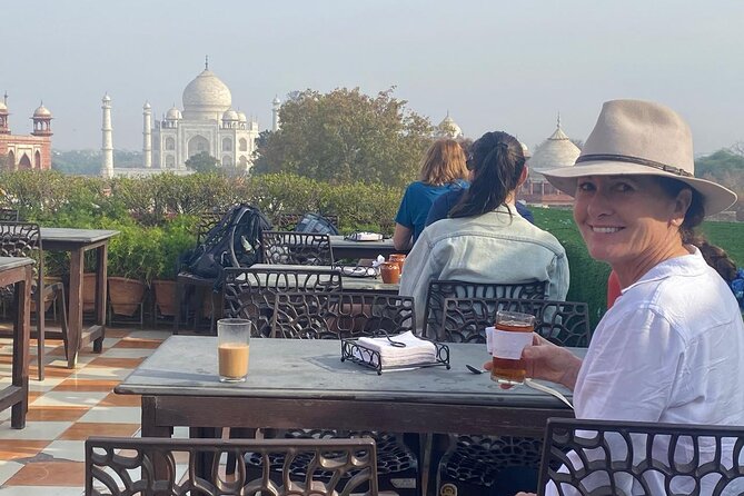 Luxury Taj Mahal by super fast train from Delhi all inclusive - Lunch, bottled water, and the value of $135