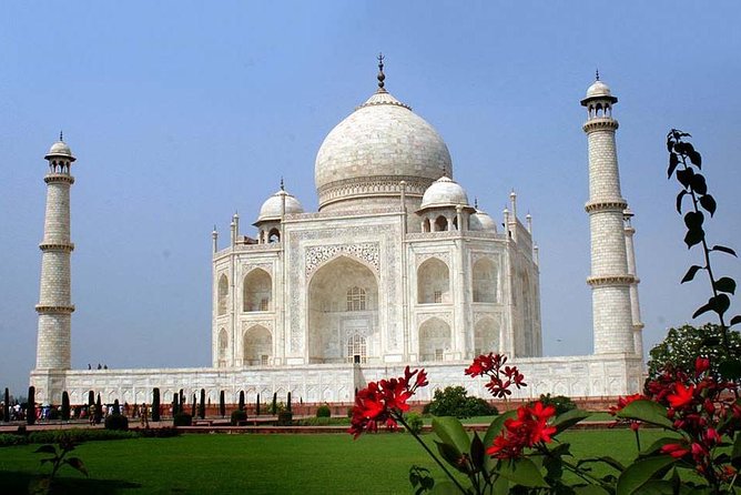 Luxury Taj Mahal Tour By Luxury Car From Delhi With 5 Star Lunch - Agra Fort and the Mughal court