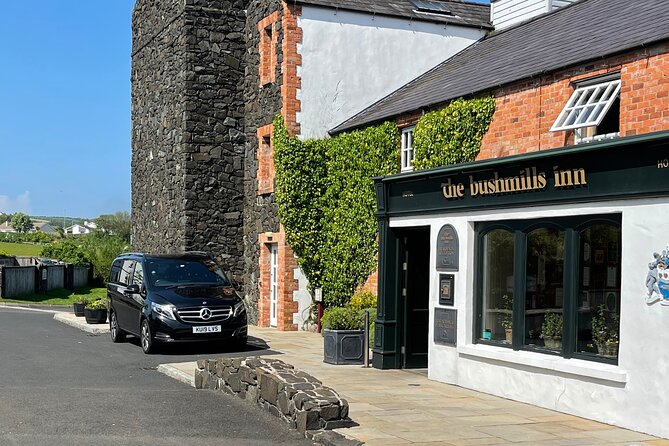 Luxury Tour of Giants Causeway from Belfast - Pickup in Belfast and the eight-hour rhythm