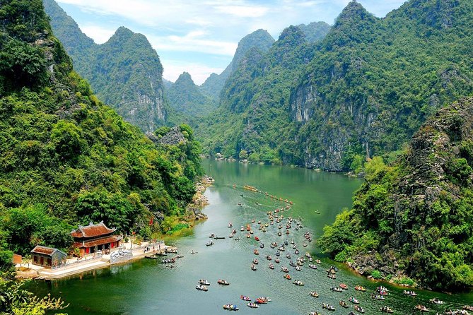 Luxury Trang An - Bai Dinh -Mua Cave/ Limousine Car/ Full service - A bicycle ride through the Trang An countryside