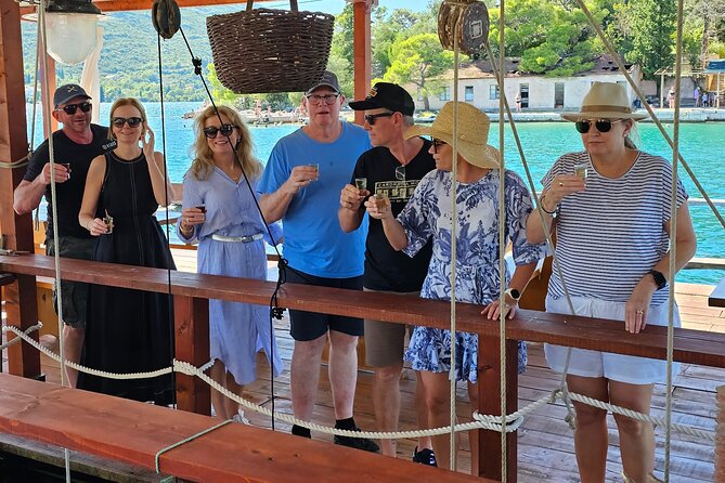 Luxury Wine and Oyster tasting - Miloš Winery and Pelješac wine