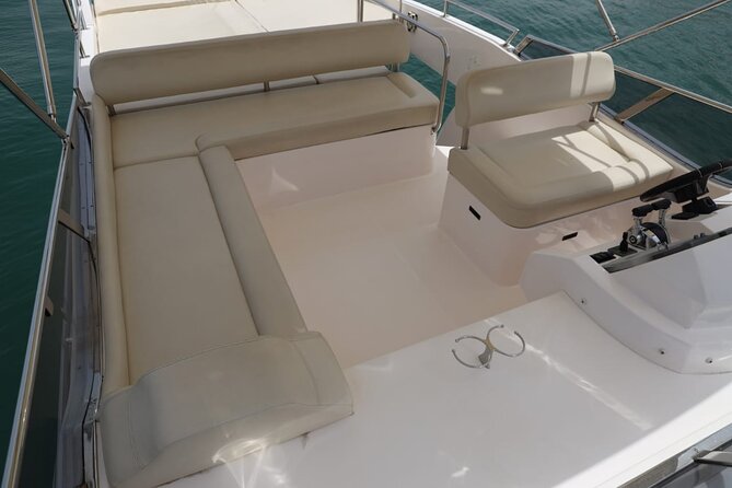 Luxury Yacht Charter : Dubai Marina, Atlantis The Palm & Burj Al Arab - Palm Jumeirah and Atlantis The Palm