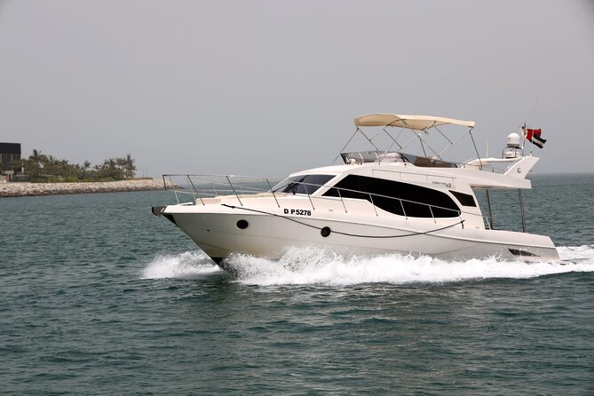 Luxury Yacht Charter : Dubai Marina, Atlantis The Palm & Burj Al Arab - Four hours adds the Blue Lagoon