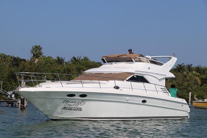 Luxury Yacht in Paradise and snorkel by Isla Mujeres - Starting at Sunset Marina in Cancún’s Hotel Zone
