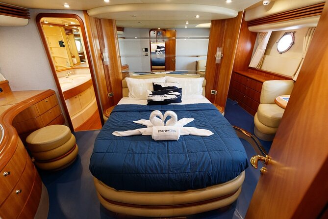 Luxury Yacht Private Rental from Dubai Marina - What the private format changes