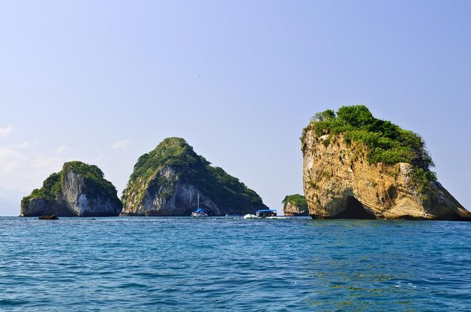 Luxury Yacht & Snorkel with All inclusive Open bar and lunch - Key things to know before booking