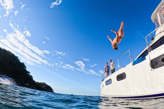 Luxury Yacht & Snorkel with All inclusive Open bar and lunch - Is $119 a fair price?