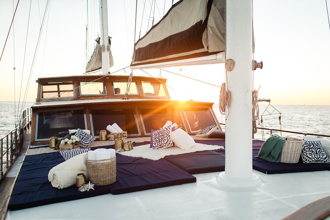 Luxury Yacht Snorkeling & Lunch Cruise from Cabo San Lucas - Booking, weather, and cancellation advice