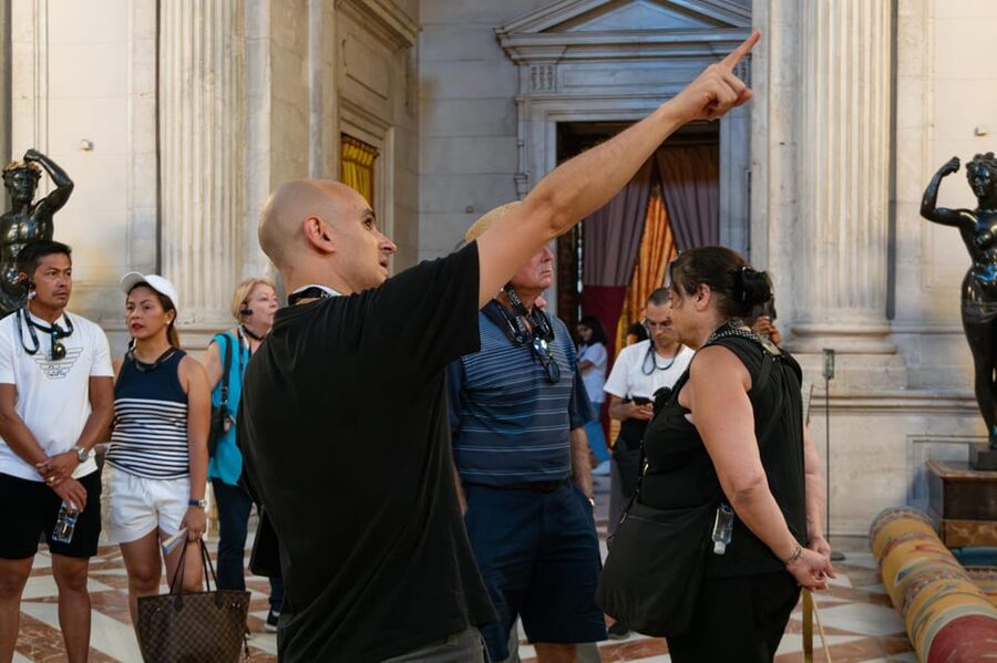 Madrid: Royal Palace VIP Tour with Skip-the-Line Ticket - Key points at a glance