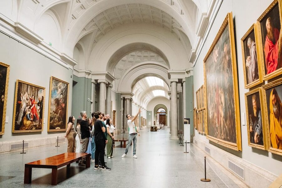 Madrid: VIP Prado Exclusive Pre Opening Museum Tour - Las Meninas without the usual crowd