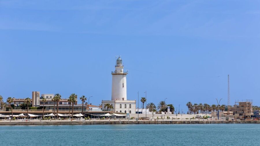 Malaga: VIP private Tuk Tuk tour - Up to Gibralfaro and into old Malaga