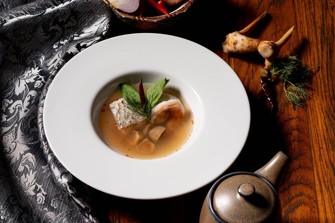 Manohra Cruise Luxury Dining - Who will enjoy Manohra most