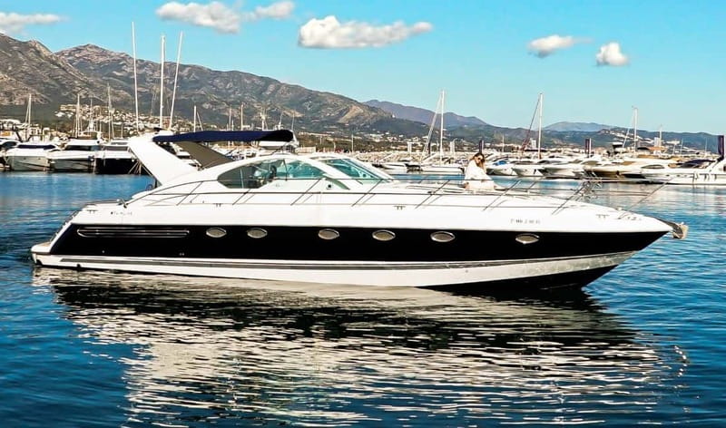 Marbella: 2-8 hour private luxury yacht cruise on a Targa37 or Targa48 - What the two-hour cruise can fit in