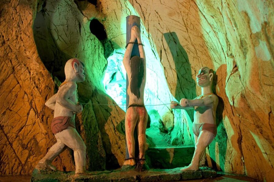 Marble Mountains, Am Phu Cave, Linh Ung Pagoda Luxury Tour - Transport, timing, and the small-group experience