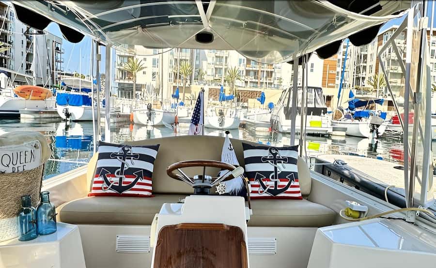 Marina Del Rey Luxury Boat Cruise Wine, Charcuterie Sealions - What the Two-Hour Cruise Feels Like