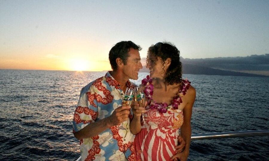 Maui: Ka'anapali Luxury Sunset Cocktail Sail with Open Bar - The catamaran gives every table an ocean view