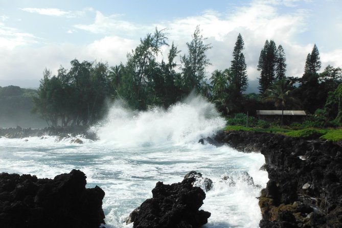 Maui: Road to Hana Luxury Limo-Van Tour with Helicopter Flight - Starting at Kahului Heliport