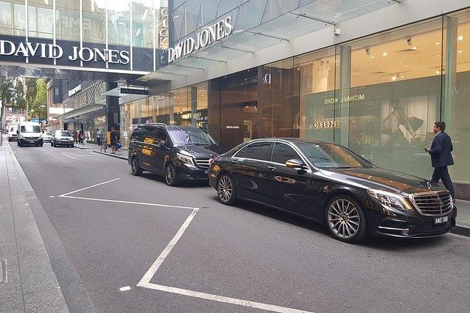 Melbourne Airport Arrival Or Departure Luxury Car Transfers - A calm first ride from Tullamarine